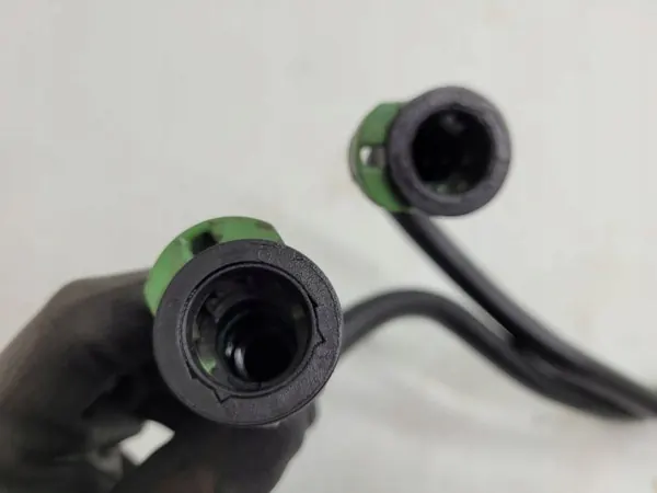 Durite de refroidisseur d'huile OEM R20321AD BMW Série 7 image 3
