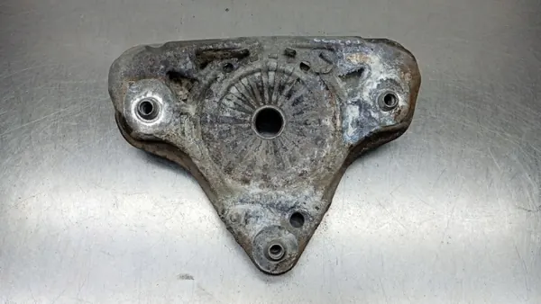 Yläiskiskokiinnike OEM 8E0412383 Audi A4 B6/B7 image 2