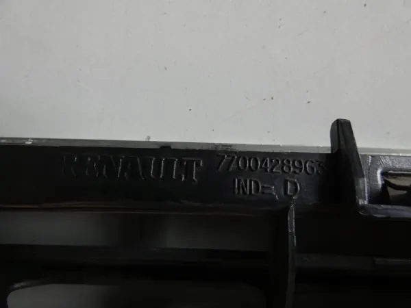 Renault Megane grille 7700428963 image 4