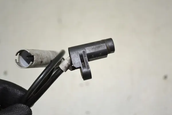 Sensor ABS Frontal E/D para BMW 7 E38 730i 740i 728i 735i 725tds image 4