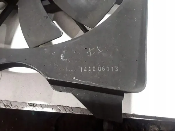 Honda OE Fläktkåpa OEM 141006013 - Begagnad image 3