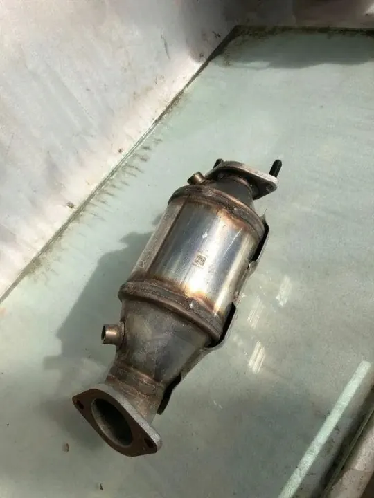 Gebrauchter Hyundai Katalysator OEM W8030C3100 image 2