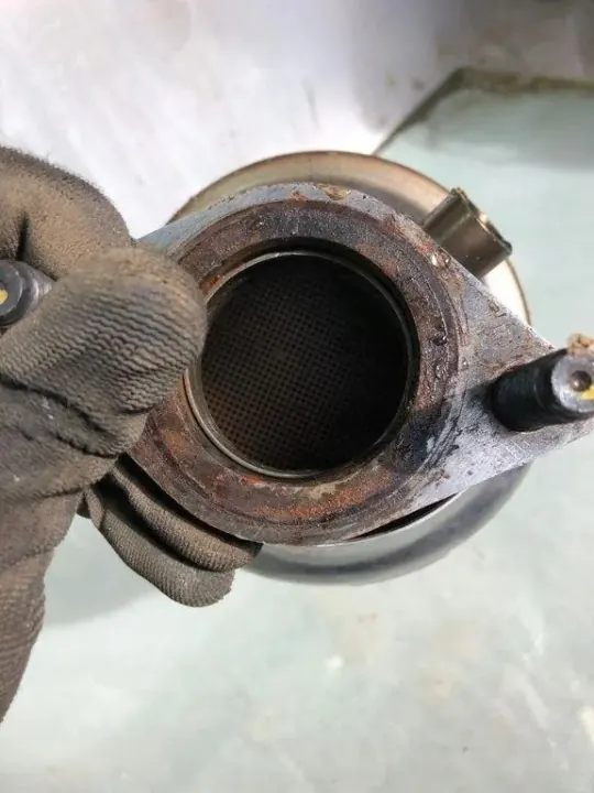 Gebrauchter Hyundai Katalysator OEM W8030C3100 image 3