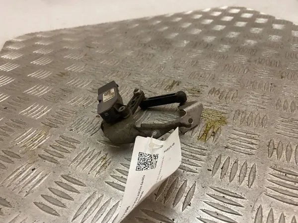 Höhensensor Hinterluftfederung Volvo XC90 2017 OEM 31681288 image 7
