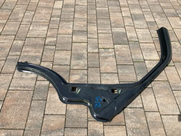 Mercedes Sprinter 906 Oikea Pilaripäällyste OEM SPRINTERRAMAPRAWA image 3
