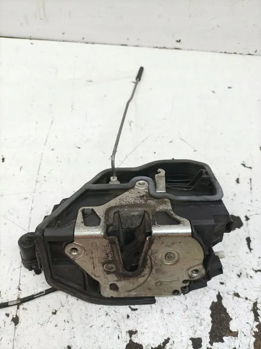 Vänster Framdörrslås E63 BMW Serie 6 II (2003-2010) OEM 7167065 image 3