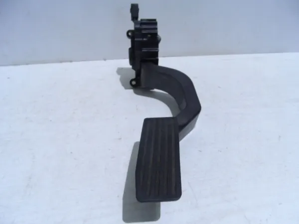 Jeep Cherokee Kaasupoljin OEM 04581652AC 2014-2018 image 2