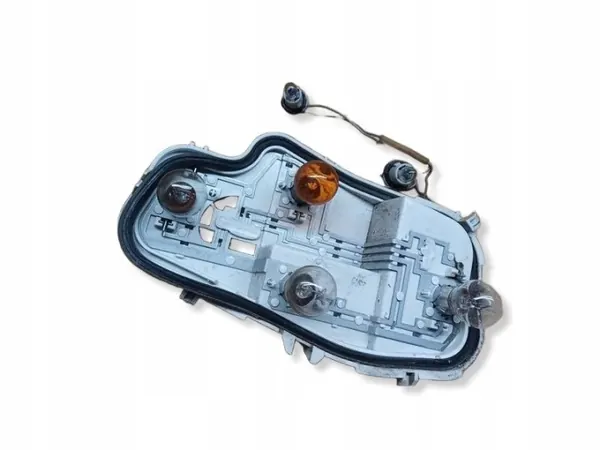 Skoda Rapid Achterlicht Inzet Rechts OEM 5JH945258 image 2