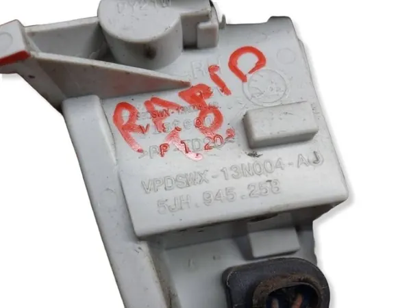 Skoda Rapid Achterlicht Inzet Rechts OEM 5JH945258 image 4