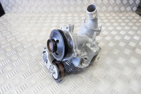 Waterpomp OEM 2241000432 voor Toyota RAV4 2.5H image 2