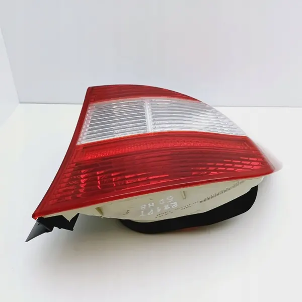 Luz trasera derecha BMW 1 E81 E87 63216924502 image 5