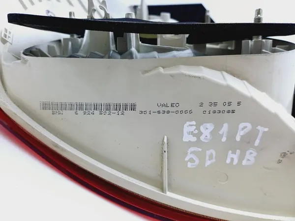 Luz trasera derecha BMW 1 E81 E87 63216924502 image 7