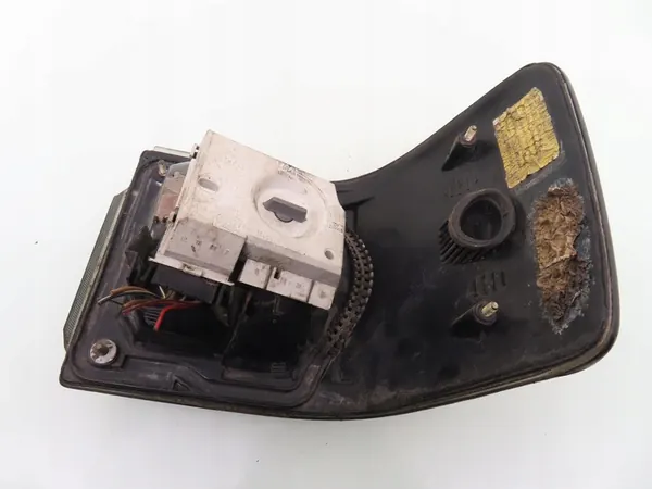 Vänster baklampa Audi 80 B3 Black Hella image 3