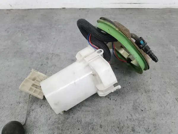 Bränslepump OEM POMPA PALIWA OPEL CORSA C 1.0 12V image 3
