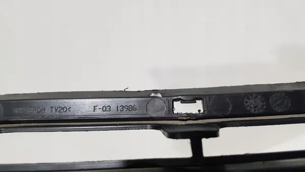 Grille de ventilation avant Opel Zafira B image 4