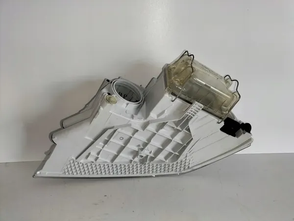 Oikea ajovalaisin SKODA OCTAVIA II 04-08 image 6