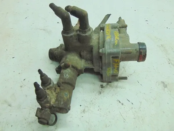 Volvo OE Modulatorventil OEM 4757110750 - Begagnad image 5