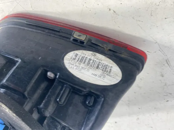 Luz trasera izquierda VW Tiguan II 5NA image 10