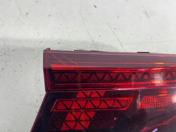 Luz trasera izquierda VW Tiguan II 5NA image 6