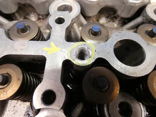 OEM 22111-2F700 Cylinderhuvud för Hyundai/Kia 2.2 CRDI image 5