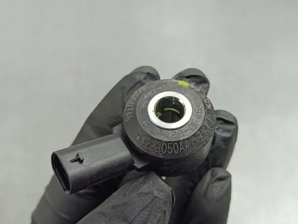 Jeep Renegade Klopsensor OEM 50050746 Gebruikt image 4