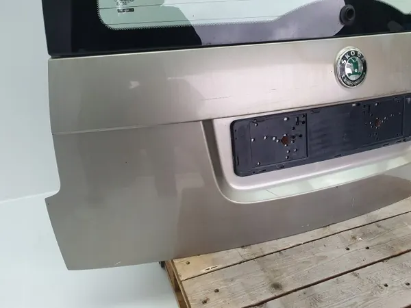 Puerta Trasera ACR159 para Skoda Yeti 2009-2017 Marrón image 4