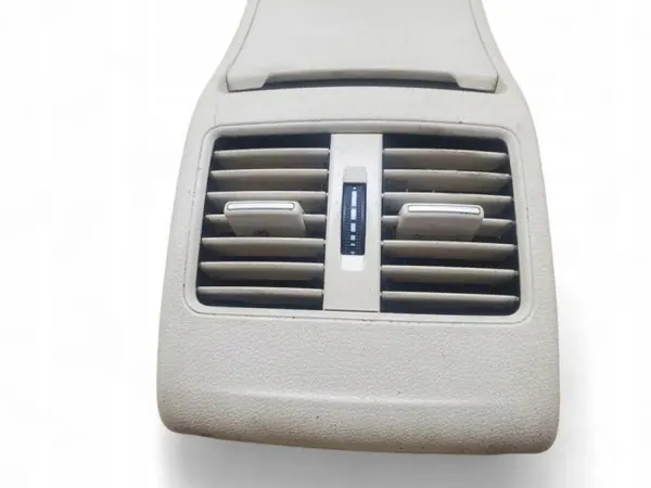 Rejilla de ventilación trasera OEM A1766801050 Mercedes-Benz image 3
