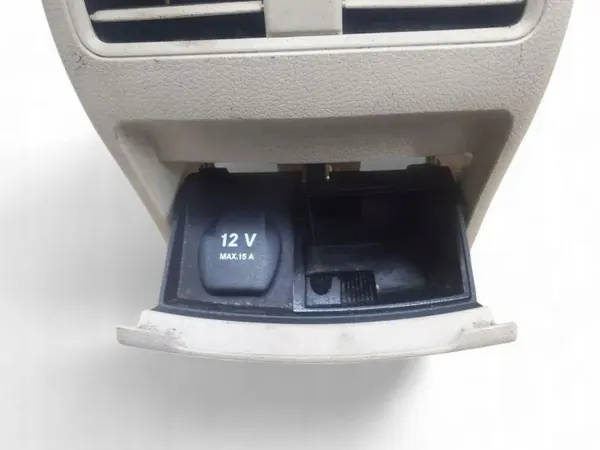 Rejilla de ventilación trasera OEM A1766801050 Mercedes-Benz image 5