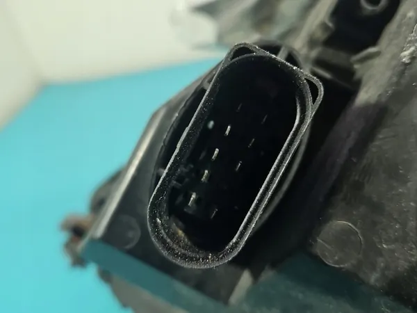 Farol direito Seat Alhambra II 7N 10-15 OEM 7N5941006F image 9