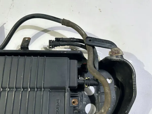 Filtre à charbon vapeur carburant Ford Mustang V 2010- OEM AR339E857A image 4