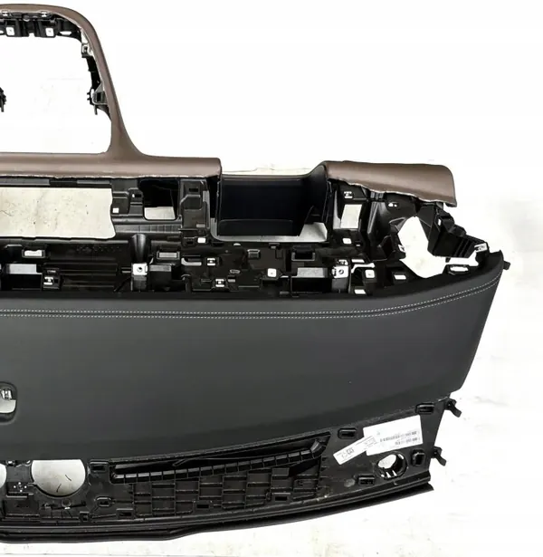 Salpicadero OEM RFT3033 para Mercedes V-Class W447 2024 image 5