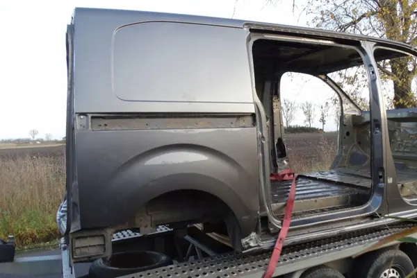 OEM EXPERT III JUMPY L2 Right Rear Quarter Panel image 2