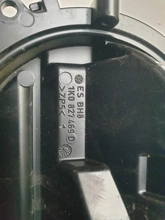 Poignée de hayon VW Golf 5 OEM 1K0827469D image 4