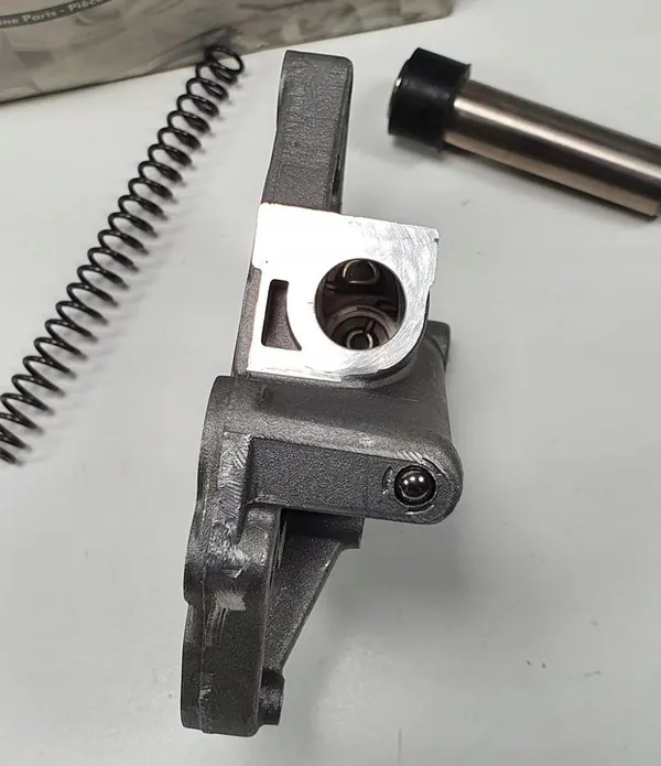 Tensionador de corrente de distribuição Audi Skoda VW 03E109507R image 3