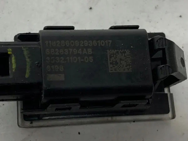 Chrysler Pacifica kentekenplaatverlichting OEM 68263794 image 5