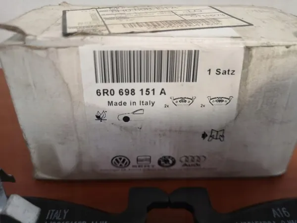 Pastilhas de travão dianteiras OEM 6R0698151A Audi VW Skoda image 9