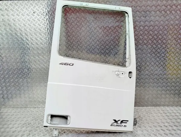 Puerta Derecha DAF XF 106 OEM 1881863 - Usado image 2
