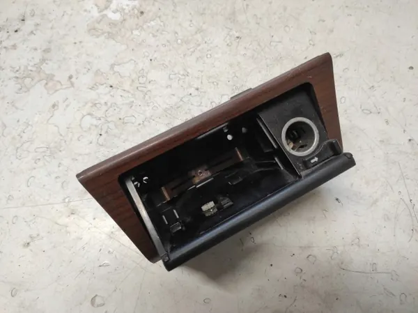 Cinzeiro dianteiro Mercedes-Benz OEM PAW726 para E W124 image 5