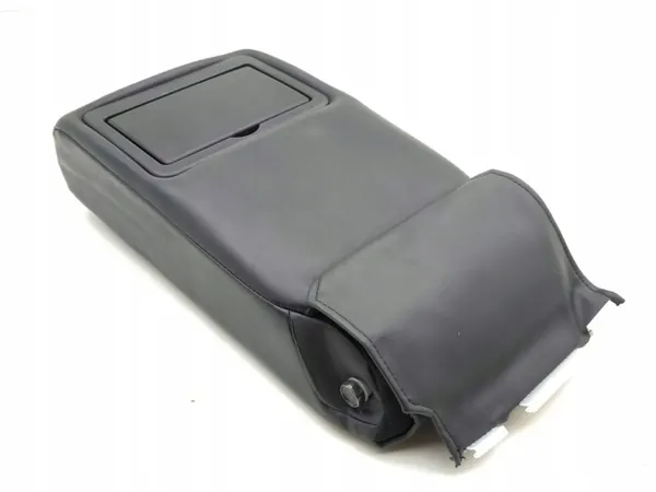 Infiniti Q50 2017 Bakre armstöd OEM AMD199625 image 3
