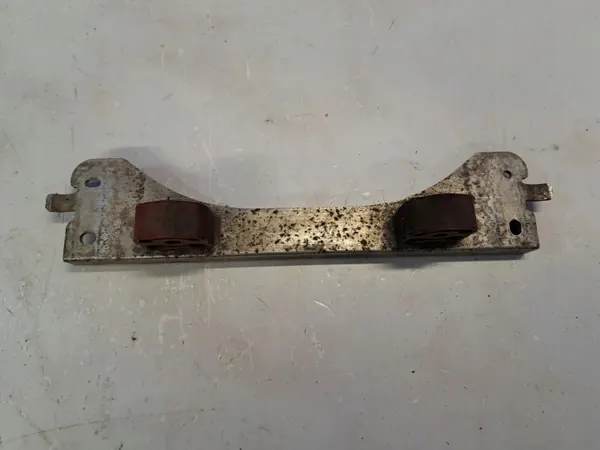 Pakoputken kiinnike OEM BRACKET Jaguar XF X250 2008 image 2