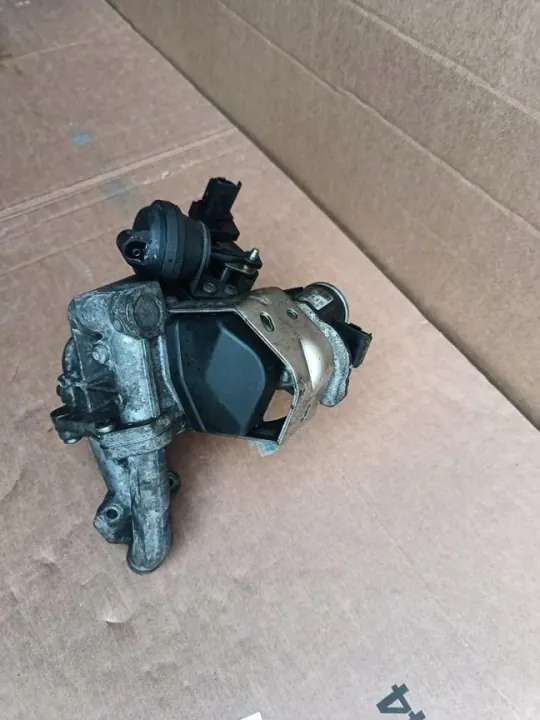 Peugeot EGR-koelerventiel OEM 9807593080 - Gebruikt image 6