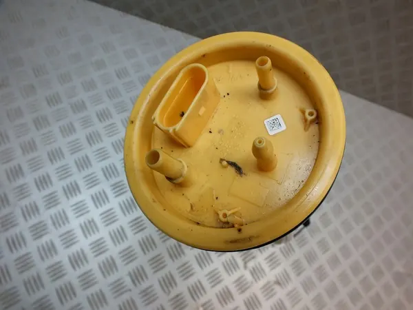 Bomba de Combustível VW Amarok I 2.0 BiTDI 2H0919050B image 4