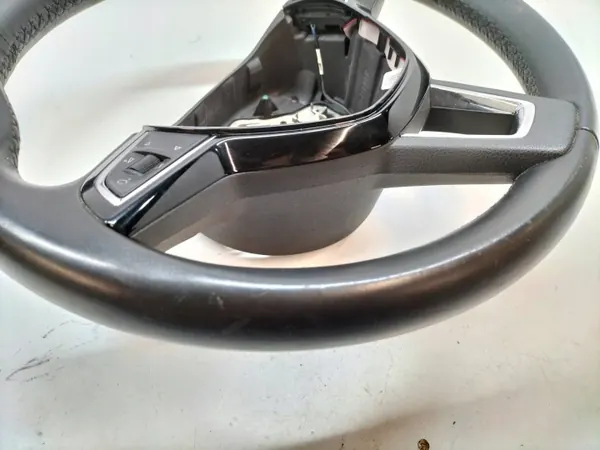 Nahkaohjainpyörä OEM 5907911282820 Skoda Superb III:lle image 10