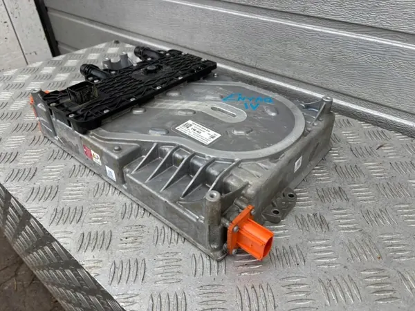 Skoda Enyaq Hochspannungsladegerät OEM 1EA915684EG image 3