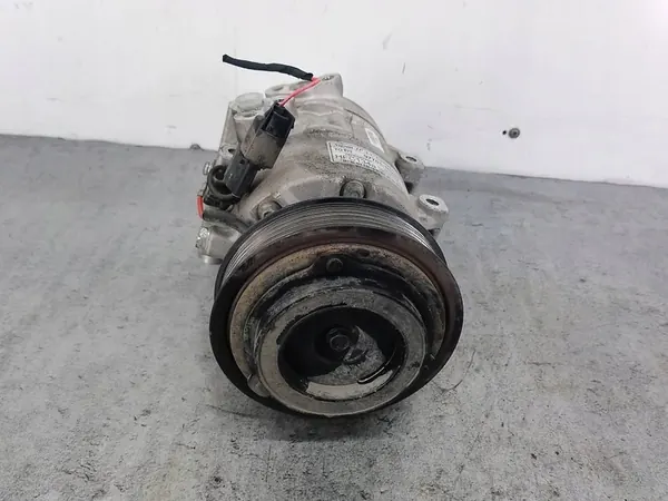 Compresseur de Climatisation KIA Carens III 2.0 16V OEM 97701-1D200 image 9