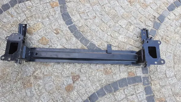 VW UP 1S Puskuri Vahvistus Etu OEM 1S0807109D image 10