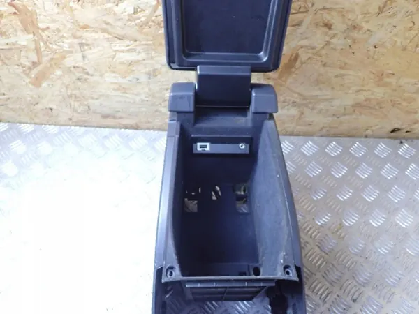 Accoudoir Volvo XC70 II OEM 39842517 - Occasion image 4