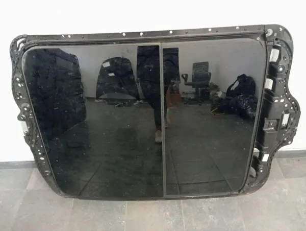 Teto solar Maserati Levante 2020 OEM 06701406820 image 2