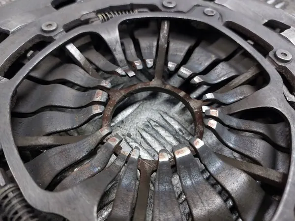 Kaksoismassavolani + Levy + Puristuslevy + Laakeri Ford Mondeo MK3 2.0 16V image 3