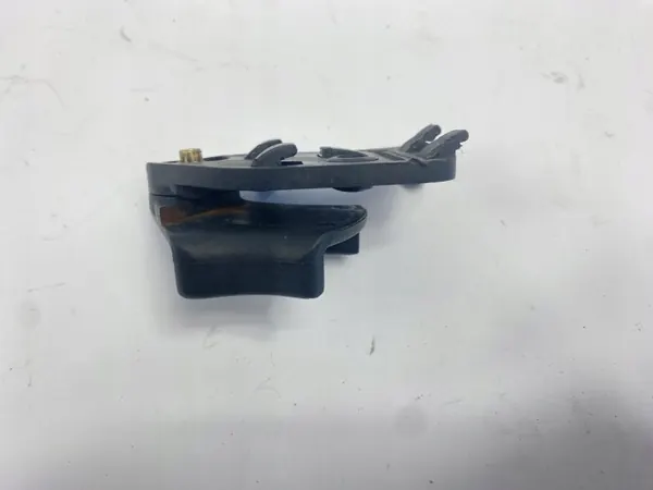 Suporte triângulo OEM UCHWYT/SDV06778 para porta-malas image 3